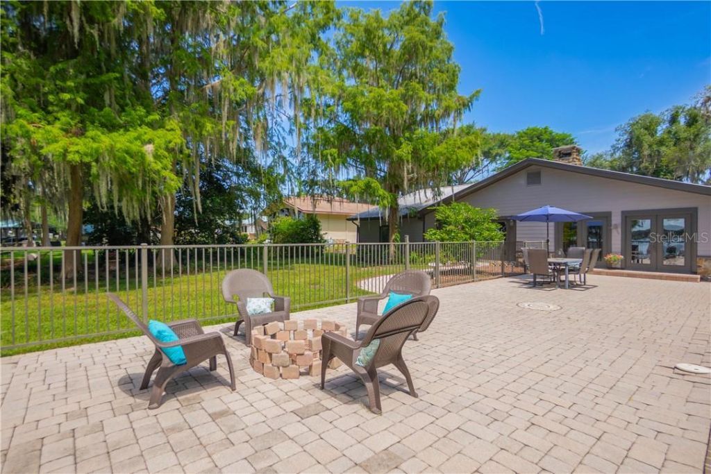 85 S Hunting Lodge Drive , Inverness, FL 34453 Photo