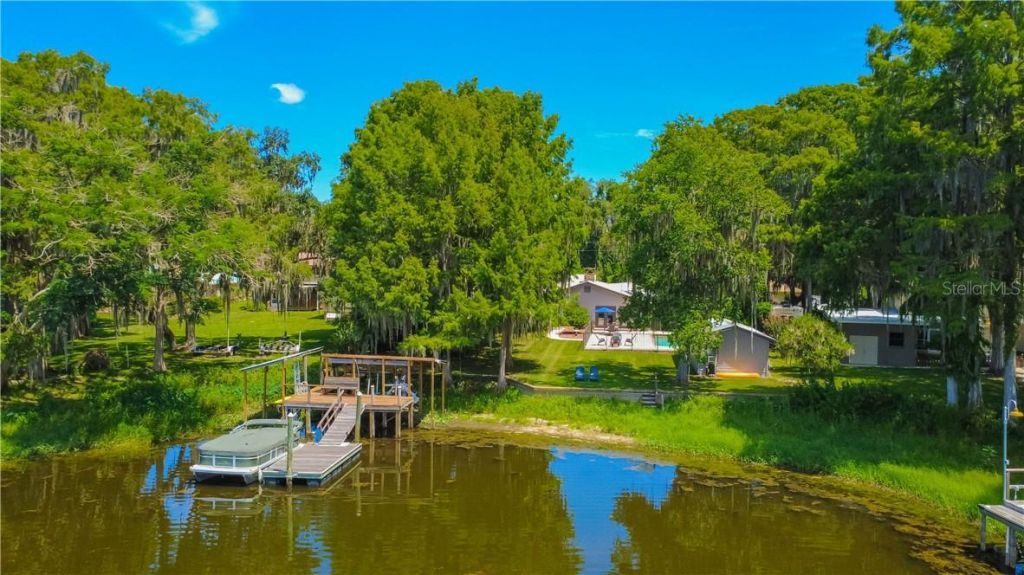 85 S Hunting Lodge Drive , Inverness, FL 34453 Photo