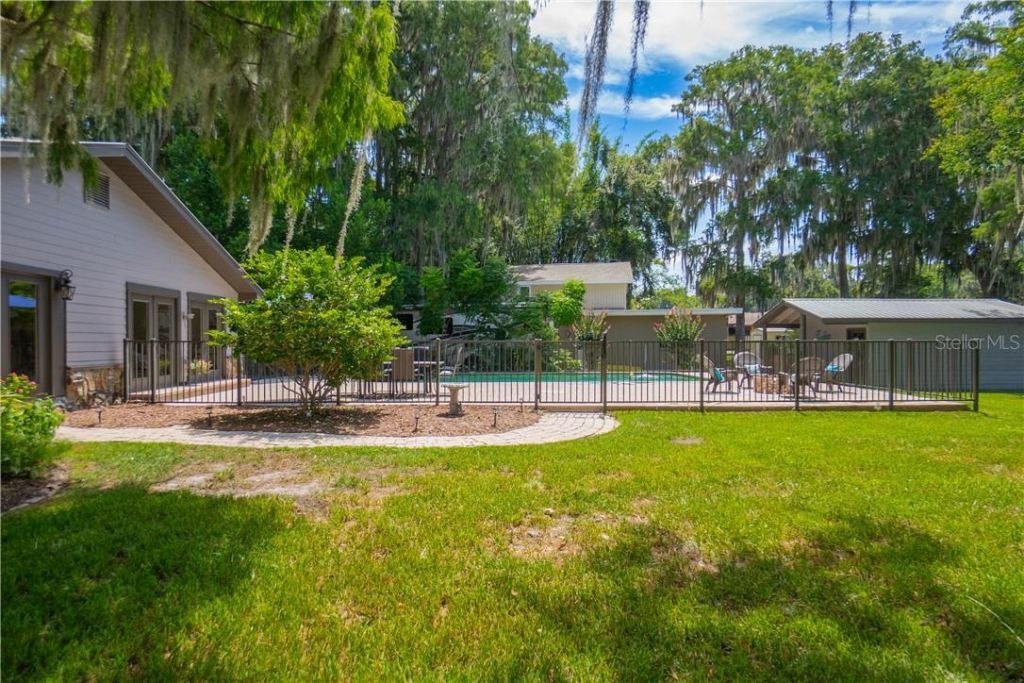 85 S Hunting Lodge Drive , Inverness, FL 34453 Photo