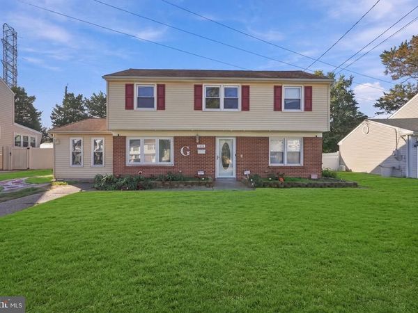 7404 WYNDAM ROAD, PENNSAUKEN, NJ 08109