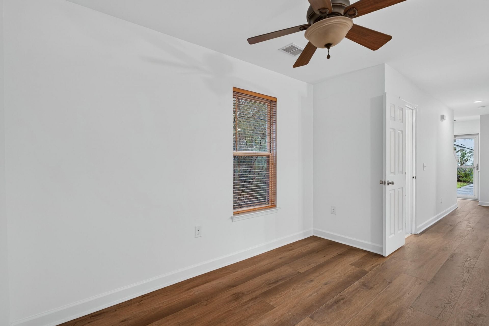 2862 Mackenzie Court Photo 11