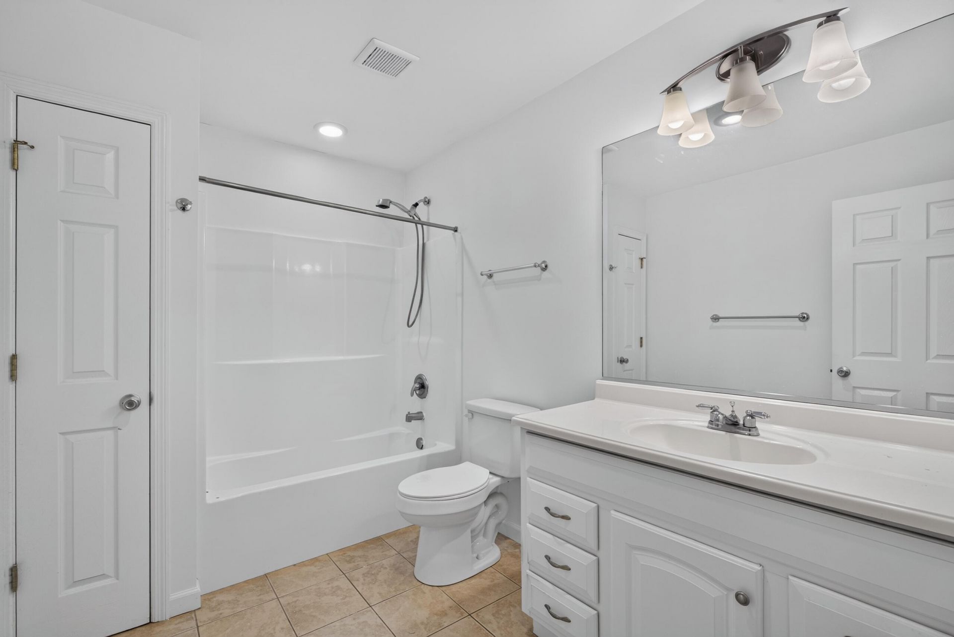 2862 Mackenzie Court Photo 24