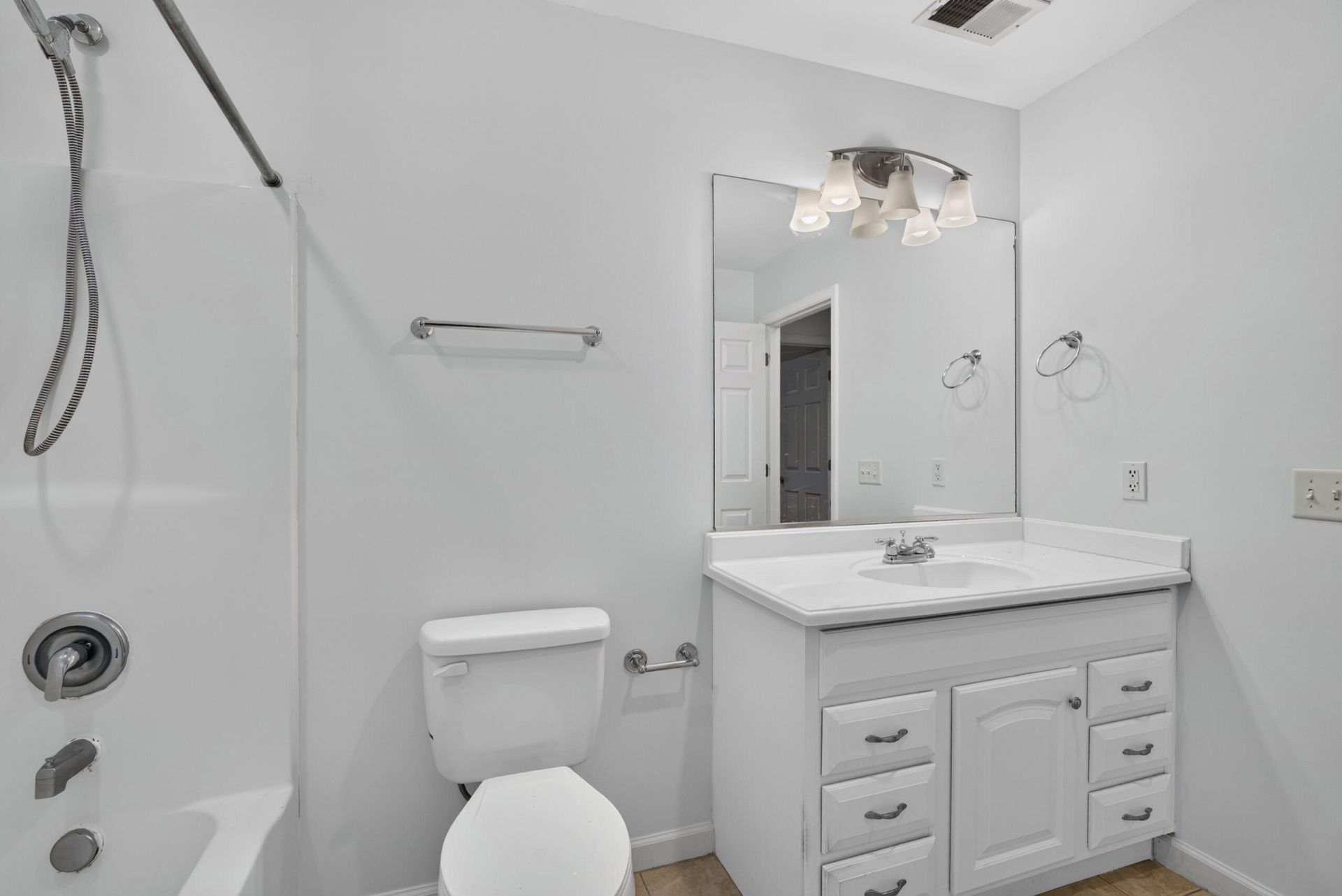 2862 Mackenzie Court Photo 26