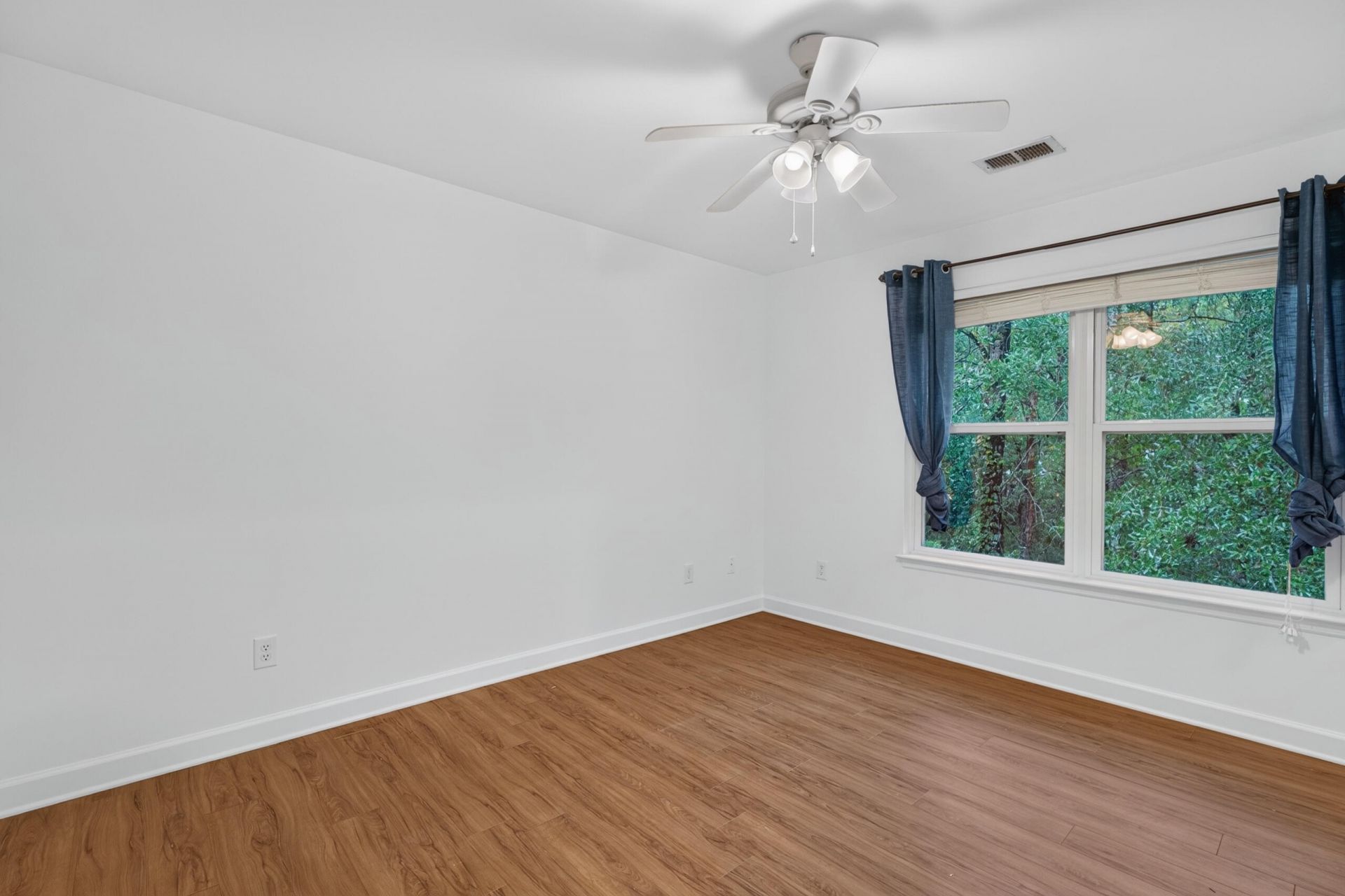 2862 Mackenzie Court Photo 27
