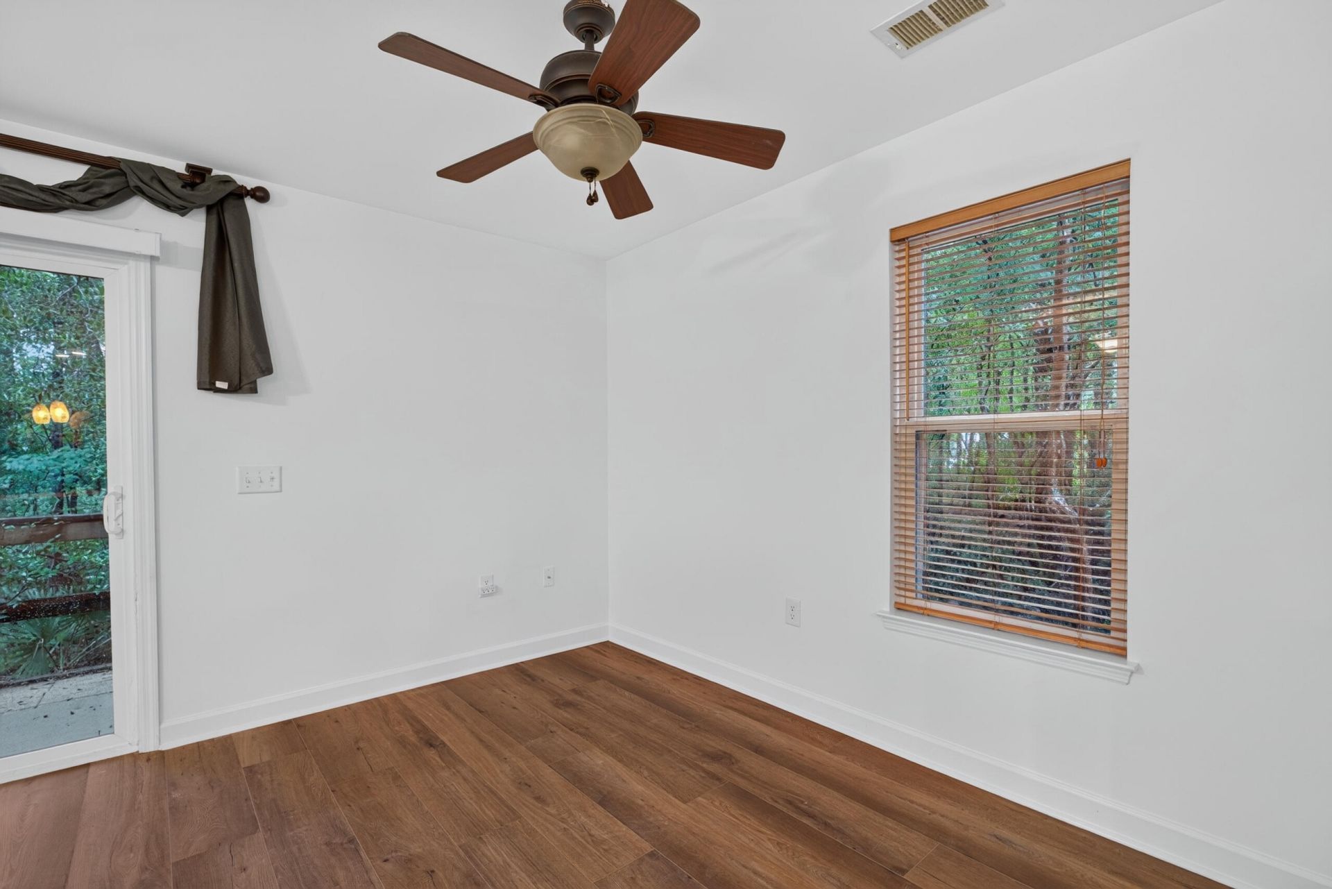2862 Mackenzie Court Photo 9