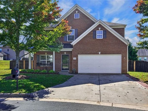694 Trotters Run Court , Whitsett, NC 27377