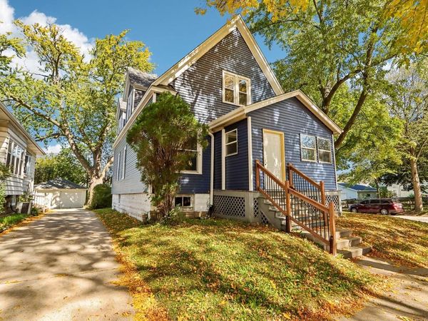 5902 W Park Hill AVENUE, Milwaukee, WI 53213