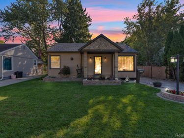 4663 Academy Street, Dearborn Heights, Mi 48125