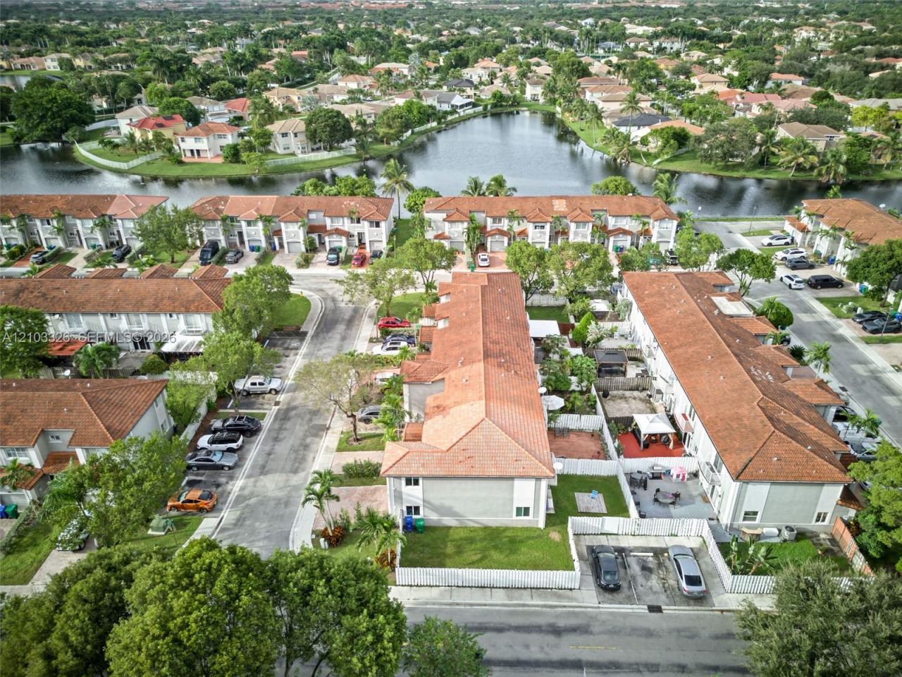 2889 SW 129th Way , Unit 2889, Miramar, FL 33027 Photo