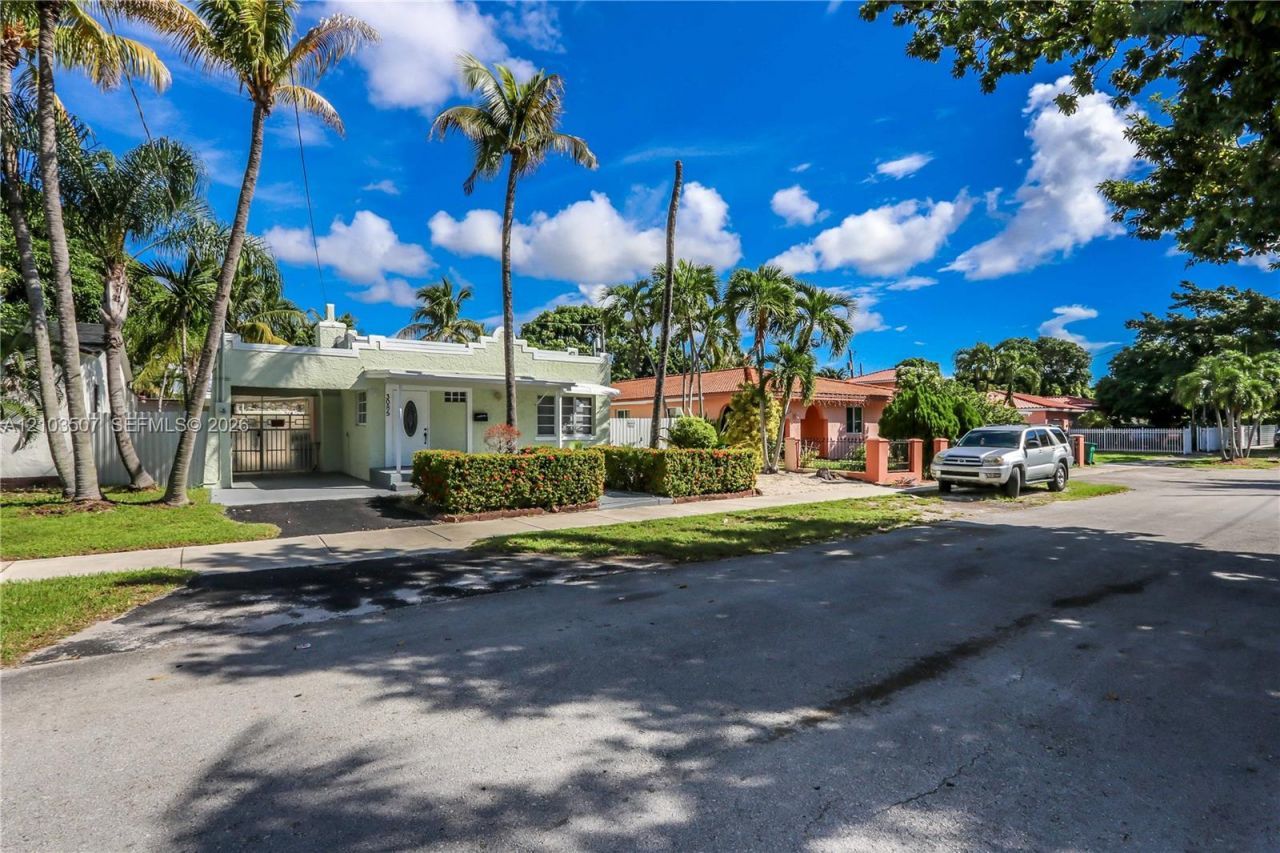 3085 NW 3rd St, Miami, FL 33125 Photo
