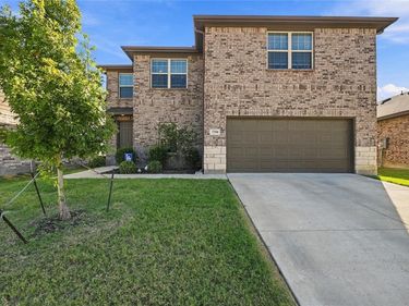 7700 Gangway Drive, Fort Worth, TX 76179