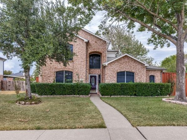 702 Garnet Drive, Mesquite, TX 75149