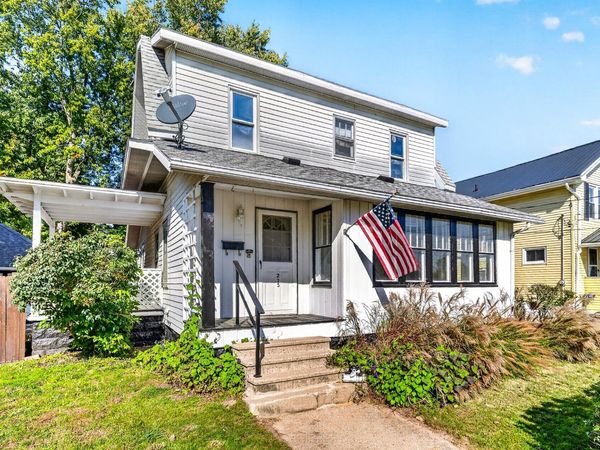 225 E Lincoln Street, Hastings, MI 49058