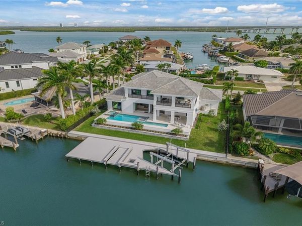 920 Iris CT , MARCO ISLAND, FL 34145