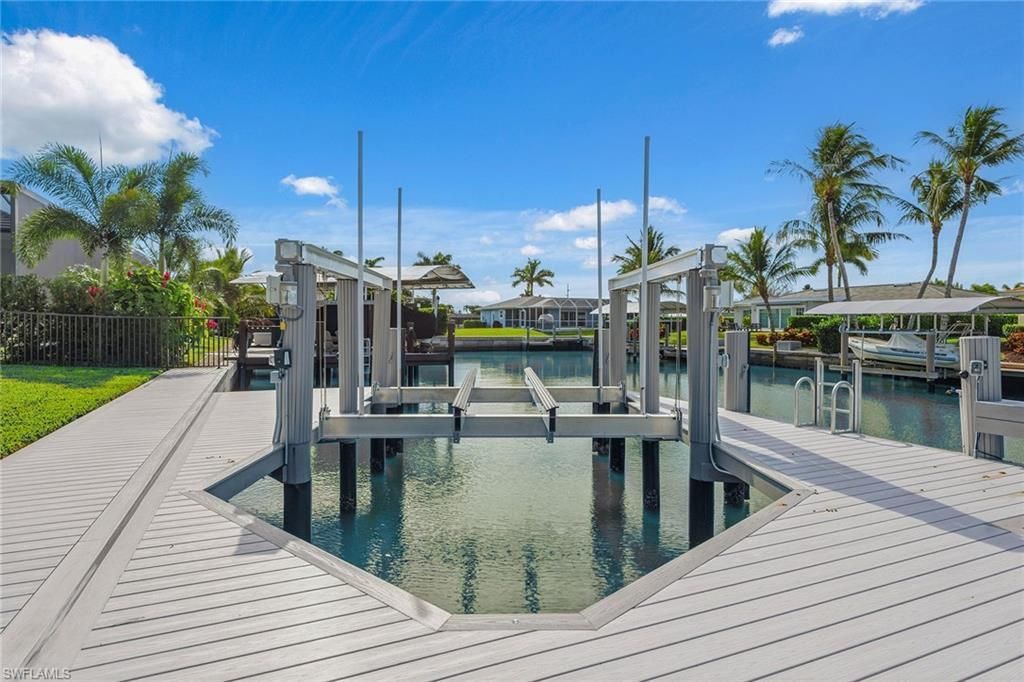 920 Iris Ct, Marco Island, FL 34145 Photo