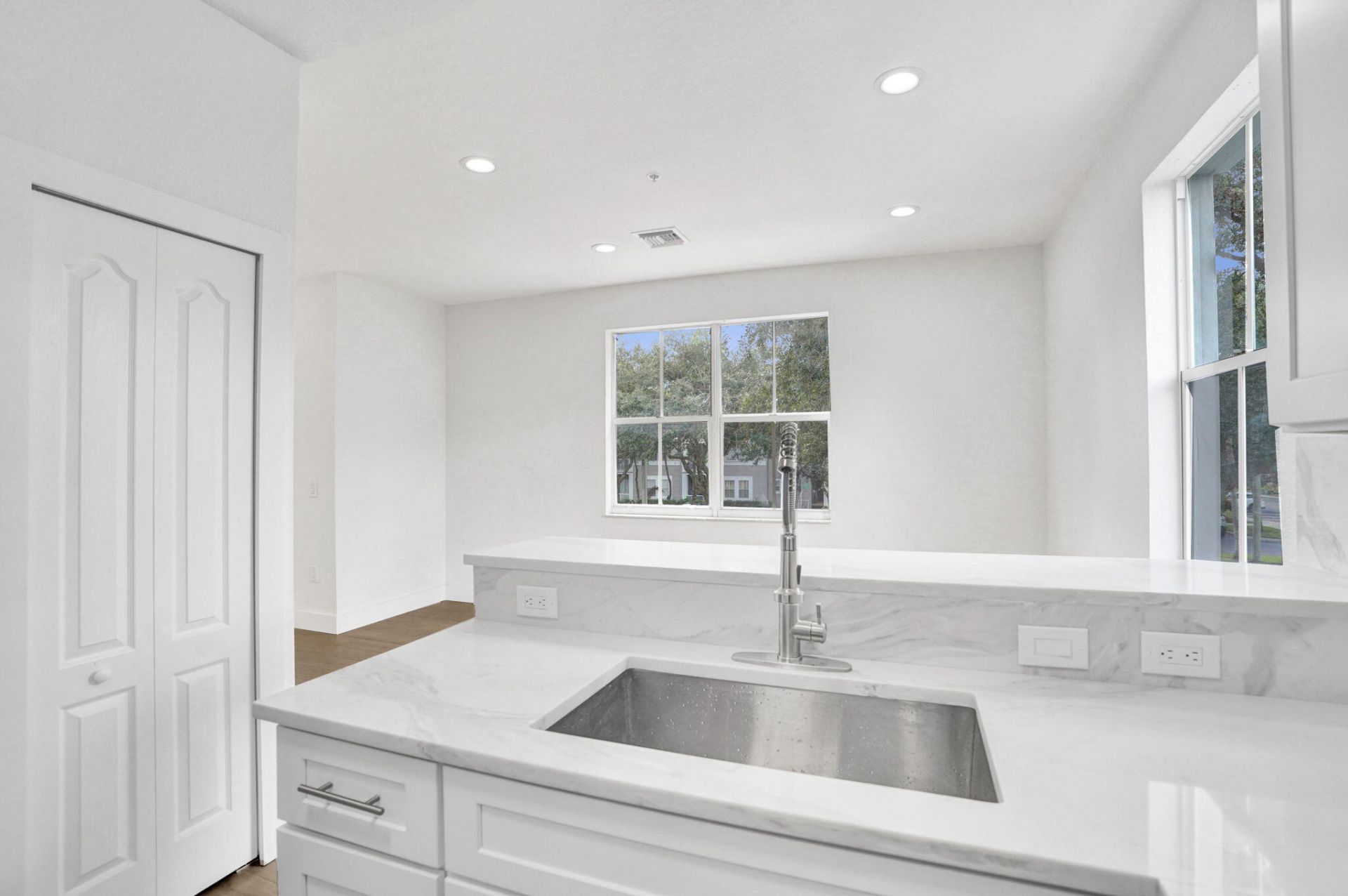 2016 Shoma Drive, Unit 2016, Royal Palm Beach, FL 33414 Photo