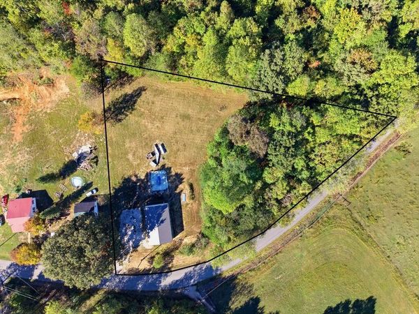320 Bethel Hollow Rd , Quebeck, TN 38579