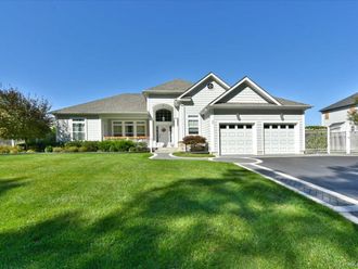 48 Wildflower Drive Ridge, NY 11961