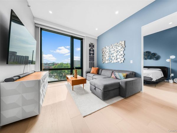 31-16 21 , Astoria, NY 11106