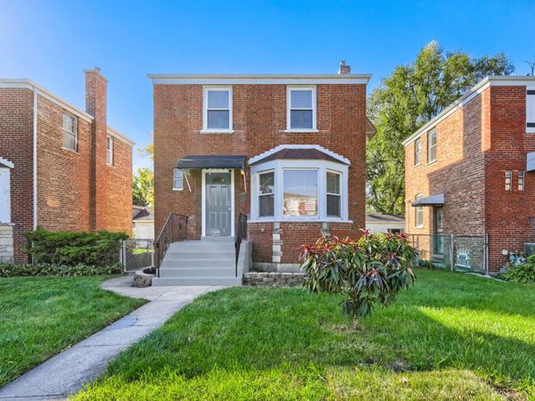 3904 Gladys Avenue , Bellwood, IL 60104