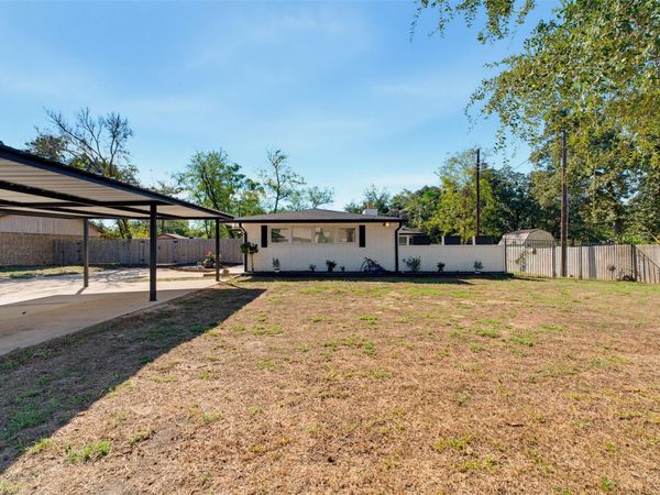 2205 Murray Ave, Rockdale, TX 76567