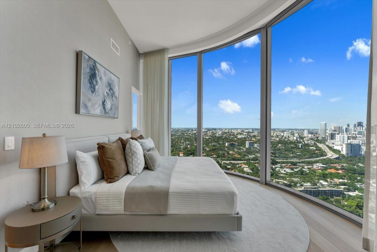 175 SE 25th Rd, Unit 3704, Miami, FL 33129 Photo