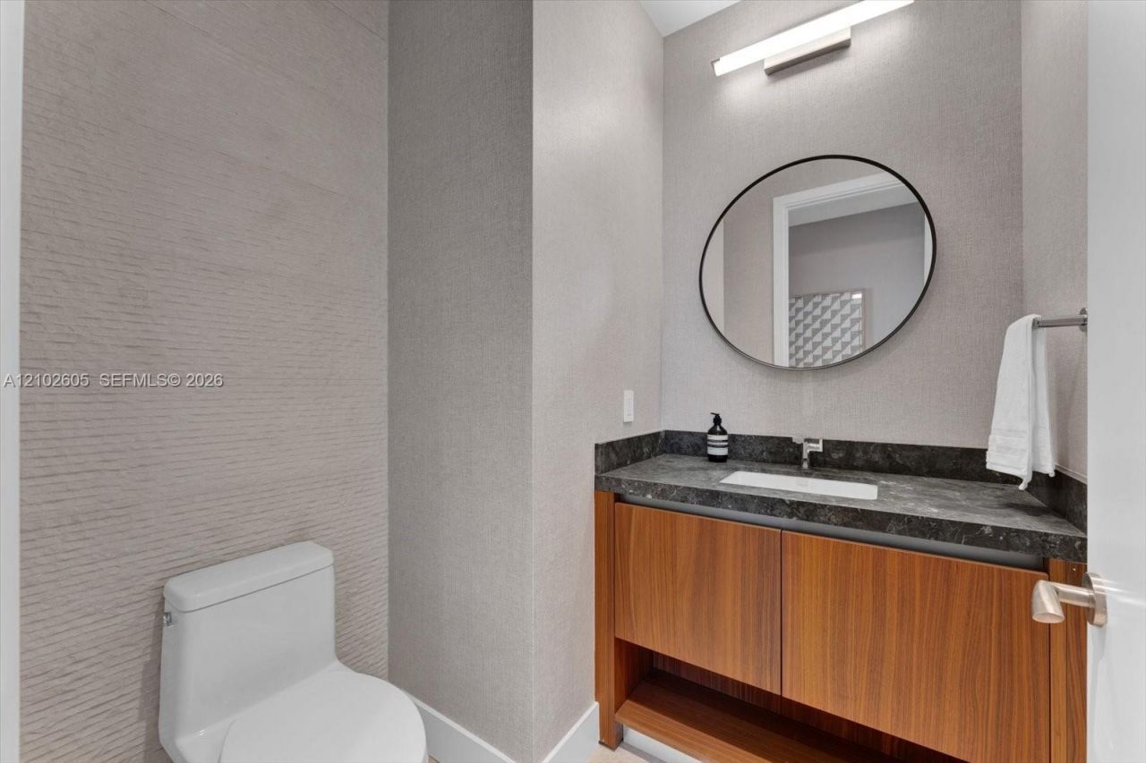 175 SE 25th Rd, Unit 3704, Miami, FL 33129 Photo
