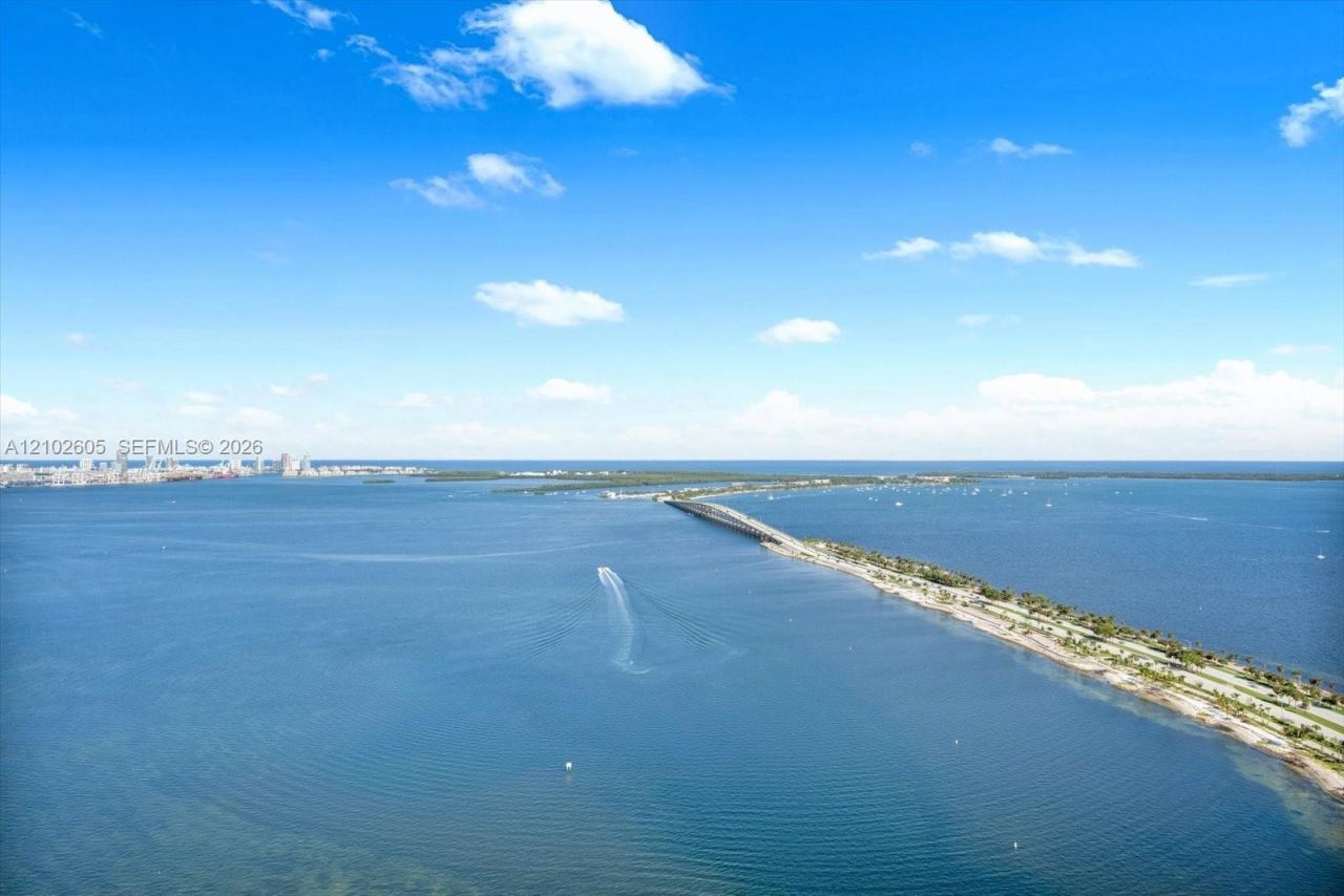 175 SE 25th Rd, Unit 3704, Miami, FL 33129 Photo