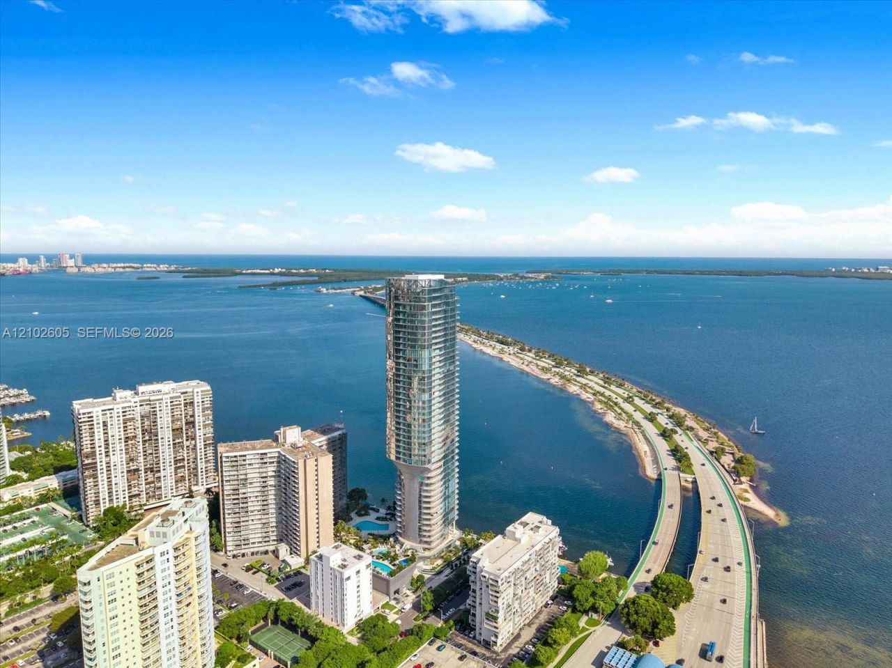 175 SE 25th Rd, Unit 3704, Miami, FL 33129 Photo