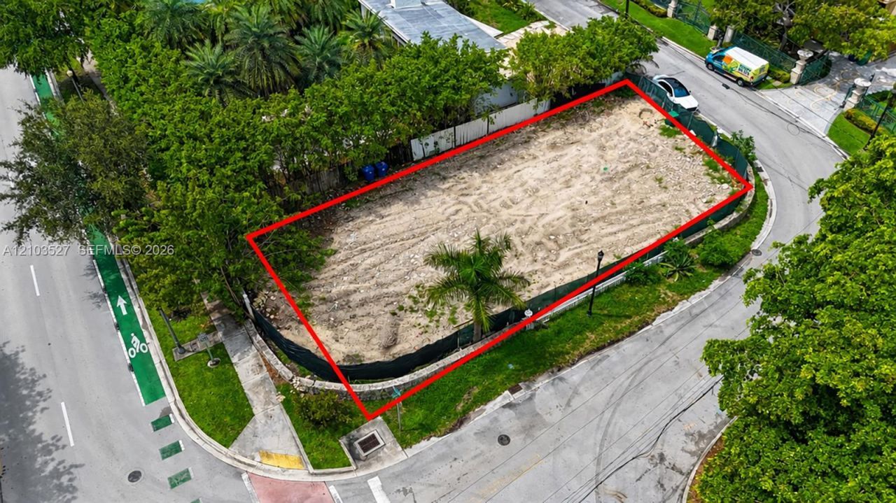 920 N Venetian Dr, Miami, FL 33139 Photo