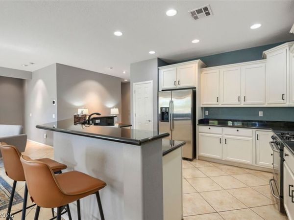 3711 Halter Drive, Las Vegas, NV 89122