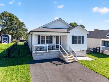 52 CHURCH HILL LN, FISHERSVILLE, VA 22939