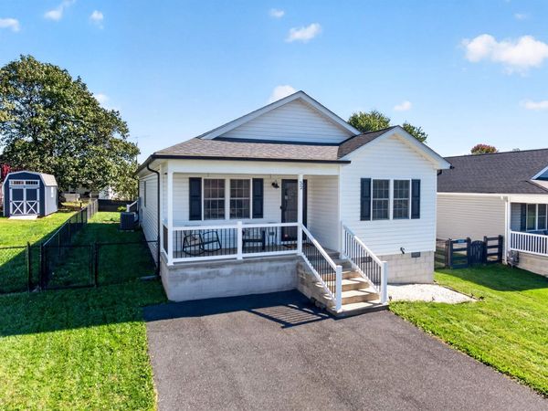 52 CHURCH HILL LN, FISHERSVILLE, VA 22939