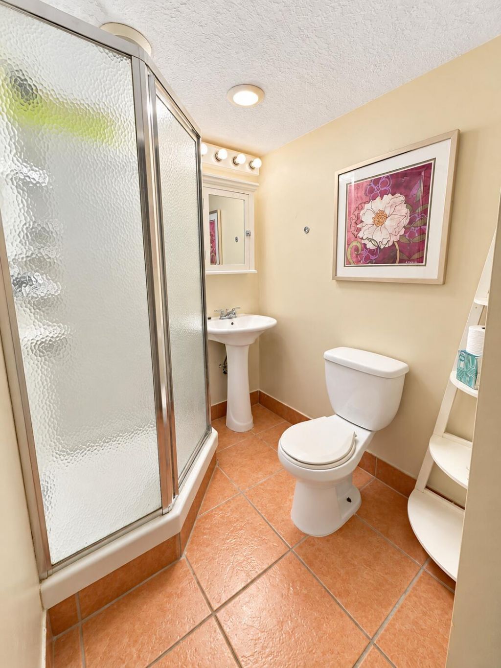 79901 Overseas Highway, Unit APT 220, Islamorada, FL 33036 Photo
