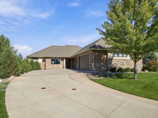 25 Phoebe Lane , North Oaks, MN 55127