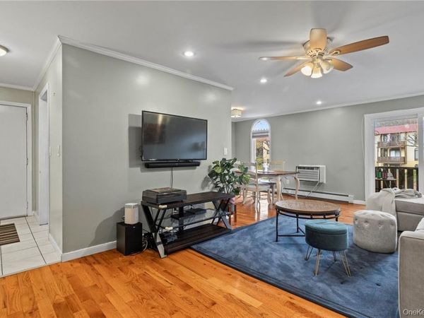 1 Granada Crescent , Unit 4, White Plains, NY 10603