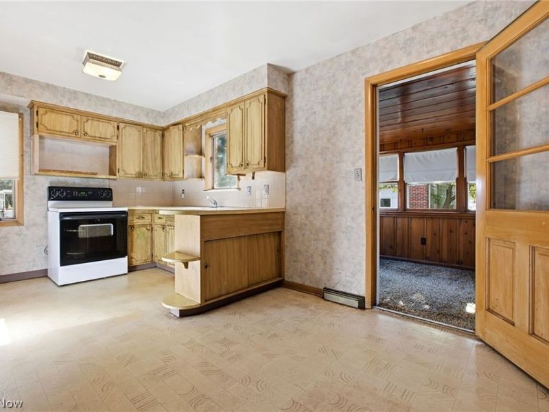5451 Hill Street, Maple Heights, OH 44137 Photo 14