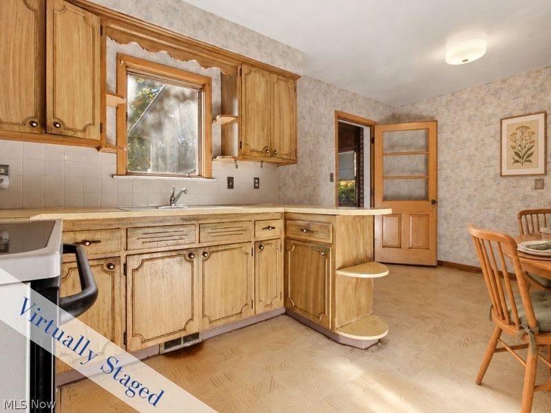 5451 Hill Street, Maple Heights, OH 44137 Photo 20
