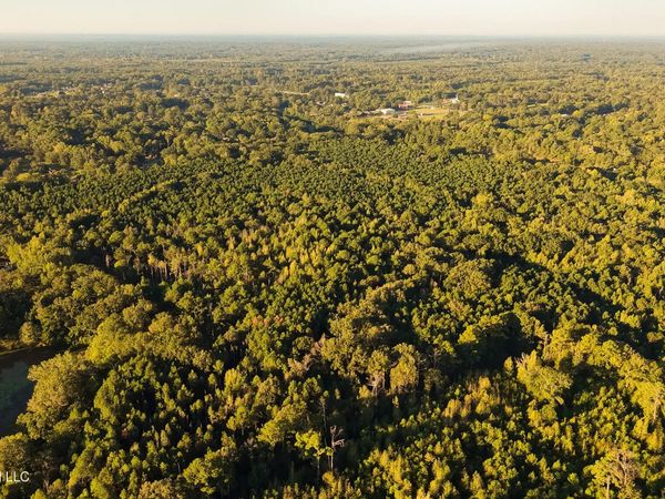 Raymond Road, Jackson, MS 39212