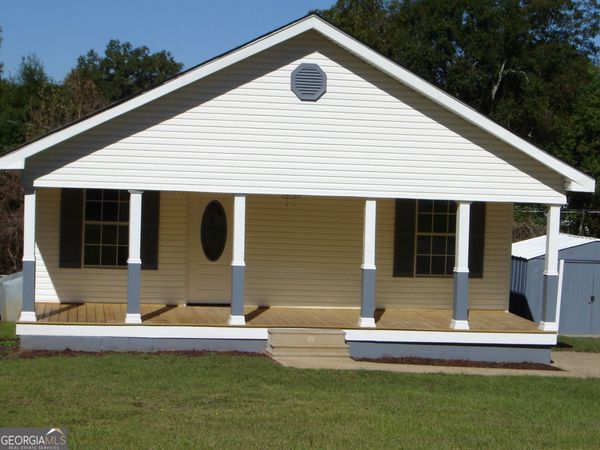 1703 E 3rd Court, Lanett, AL 36863