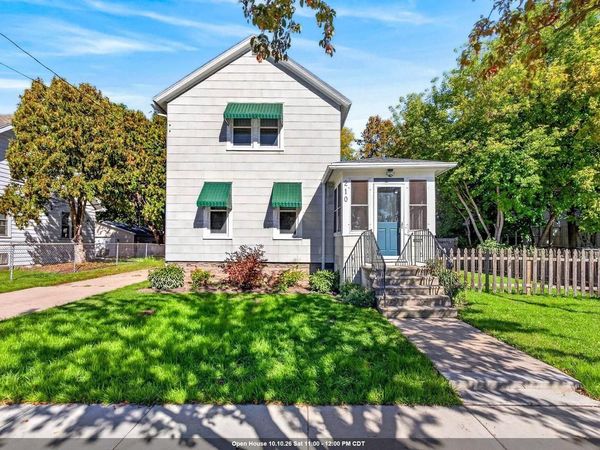210 W 16TH AVENUE, Oshkosh, WI 54902