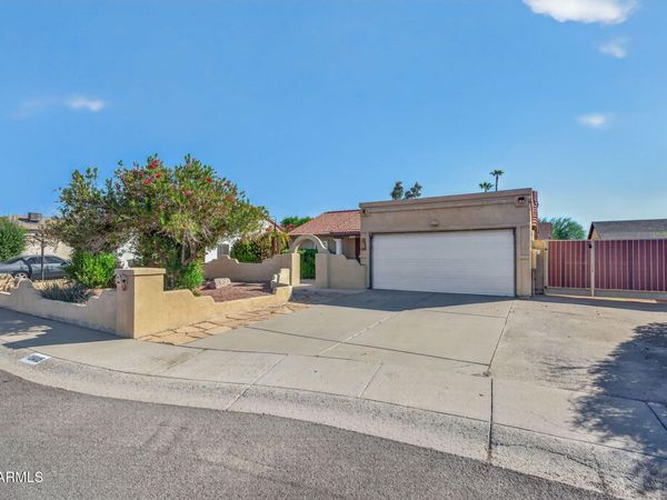 10415 N 63rd Drive, Glendale, AZ 85302