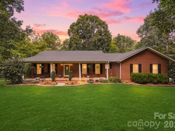 112 Jennings Lane, Taylorsville, NC 28681