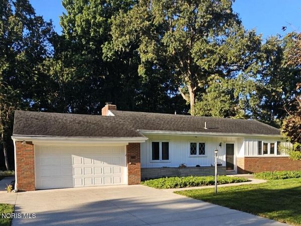 2751 Hemlock Drive , Toledo, OH 43614