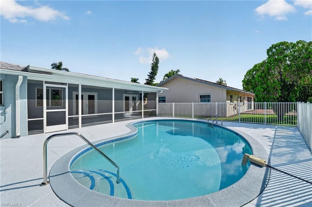 4620 Parrot Ave , Naples, FL 34104 Photo