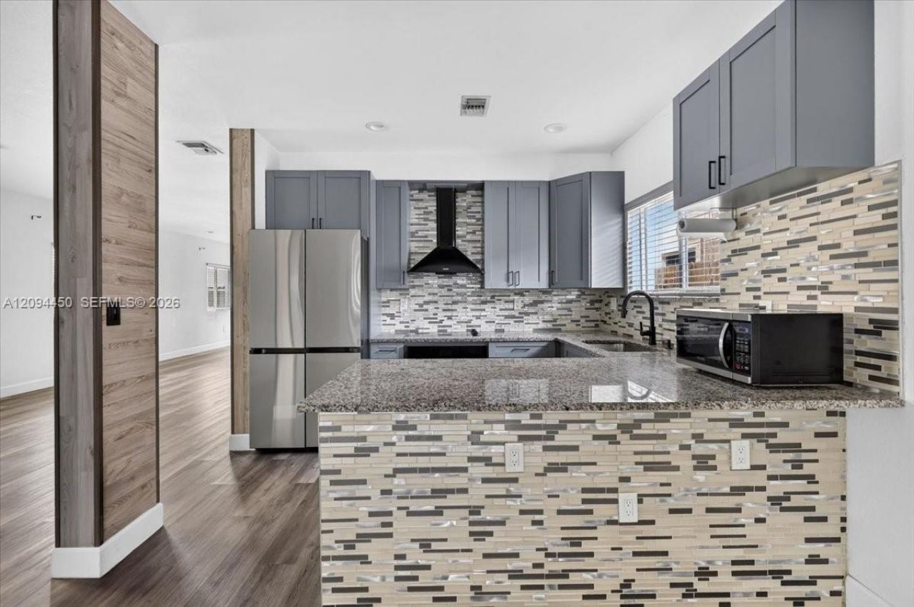 363 NE 35th Terrace, Homestead, FL 33033 Photo