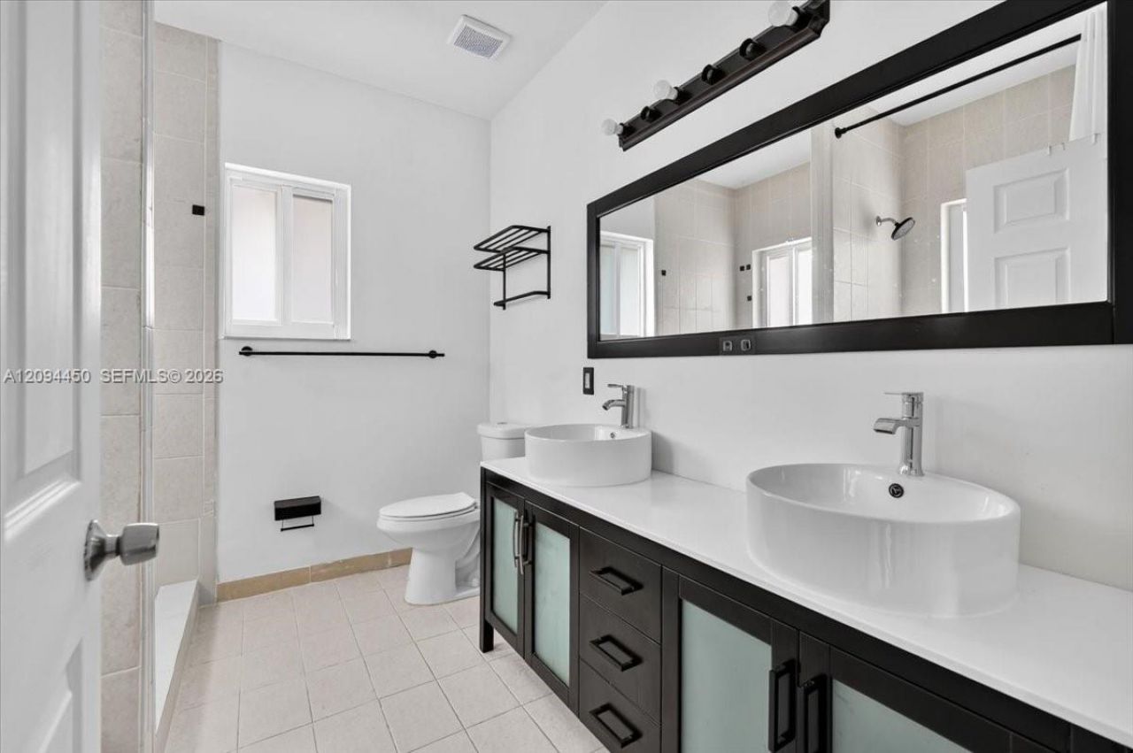 363 NE 35th Terrace, Homestead, FL 33033 Photo