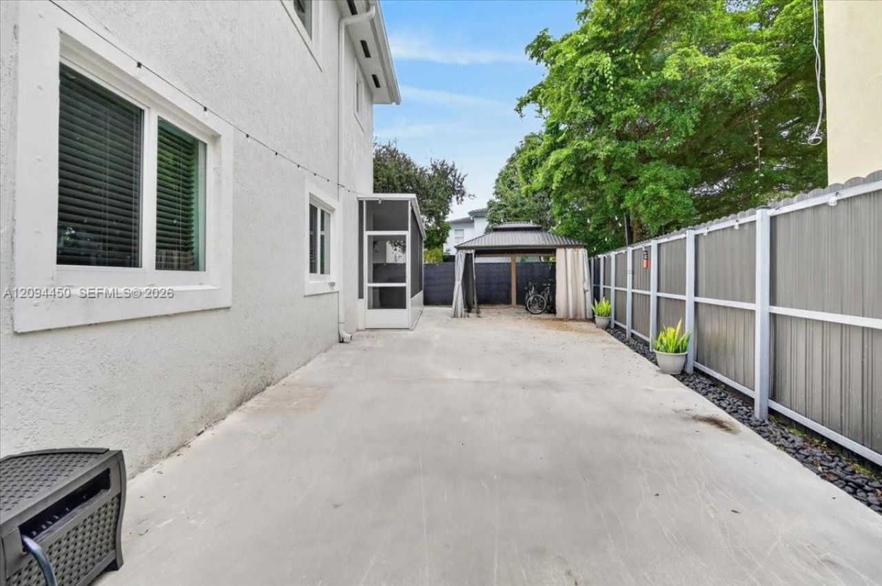 363 NE 35th Terrace, Homestead, FL 33033 Photo