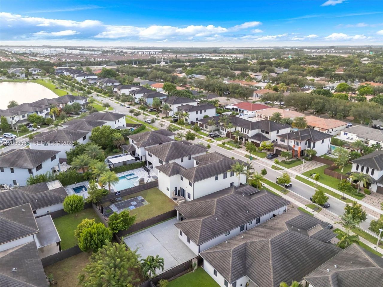 8924 NW 161st Ter, Miami Lakes, FL 33018 Photo