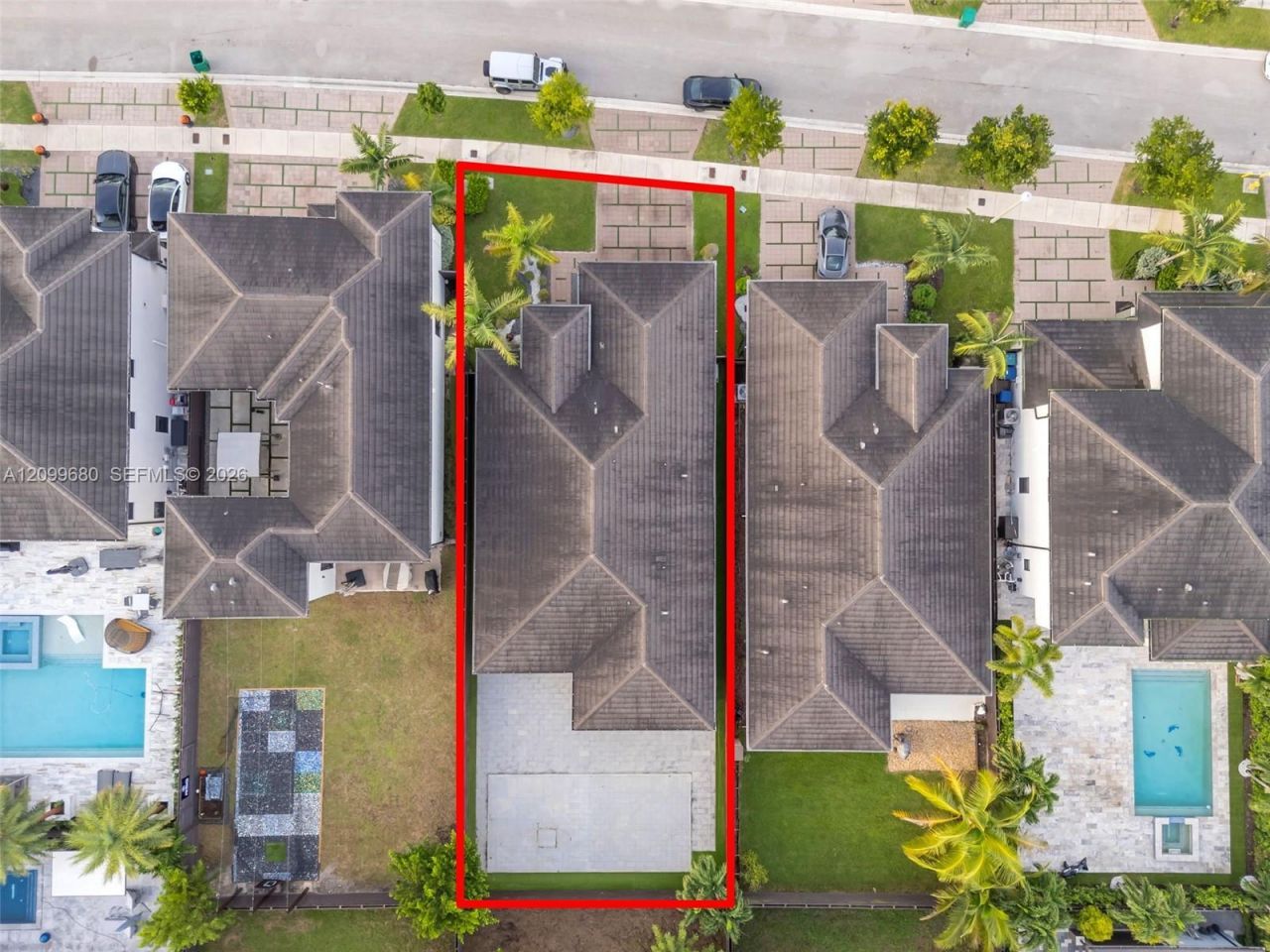 8924 NW 161st Ter, Miami Lakes, FL 33018 Photo